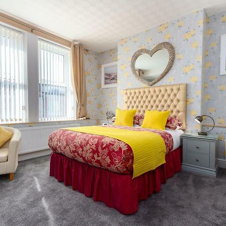 Valentine Lodge Over 21 Adult Couples Only Blackpool Dış mekan fotoğraf