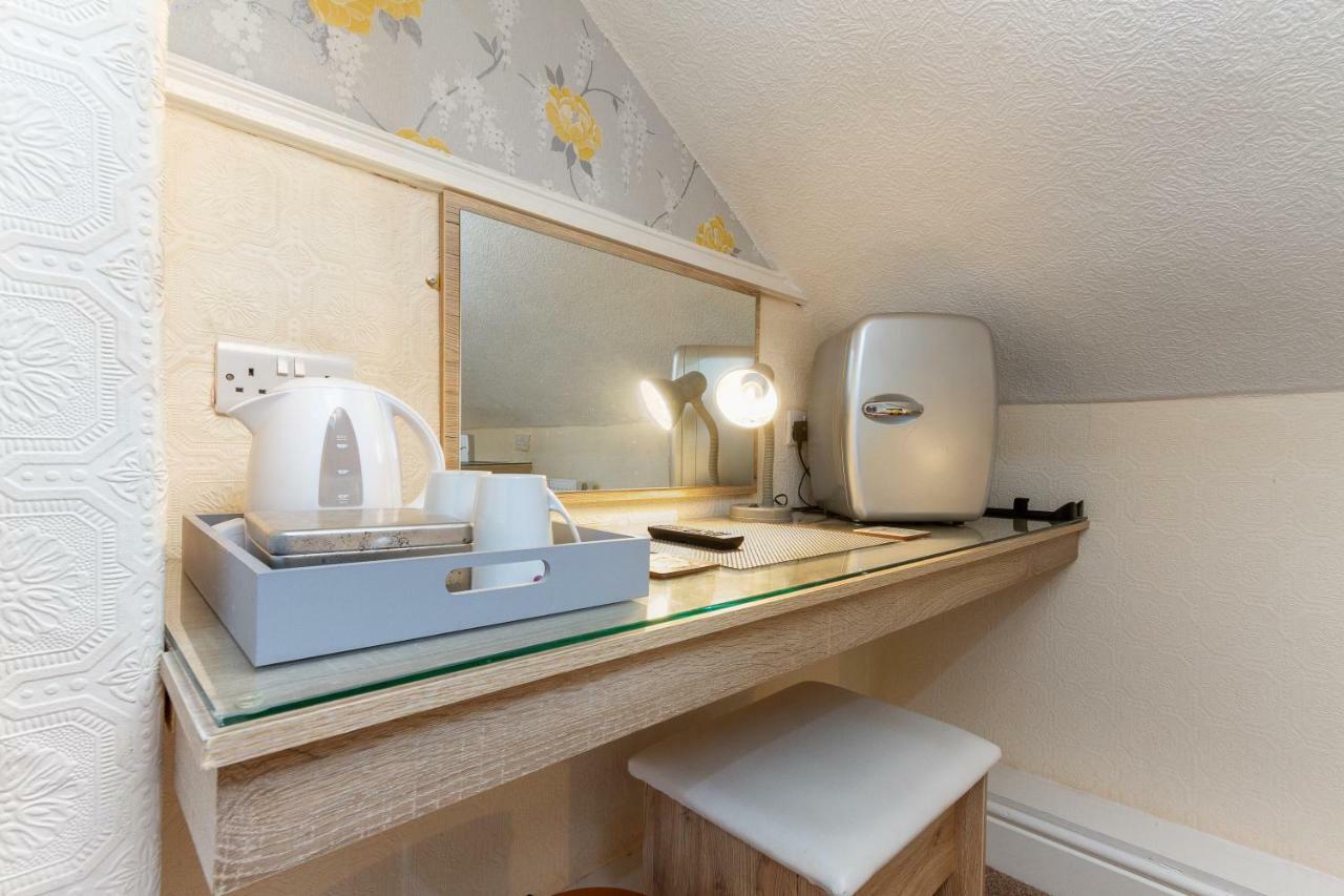 Valentine Lodge Over 21 Adult Couples Only Blackpool Dış mekan fotoğraf
