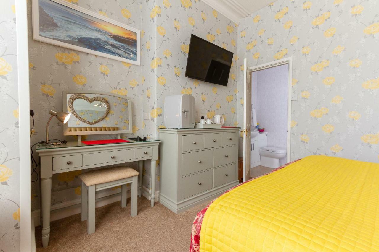 Valentine Lodge Over 21 Adult Couples Only Blackpool Dış mekan fotoğraf