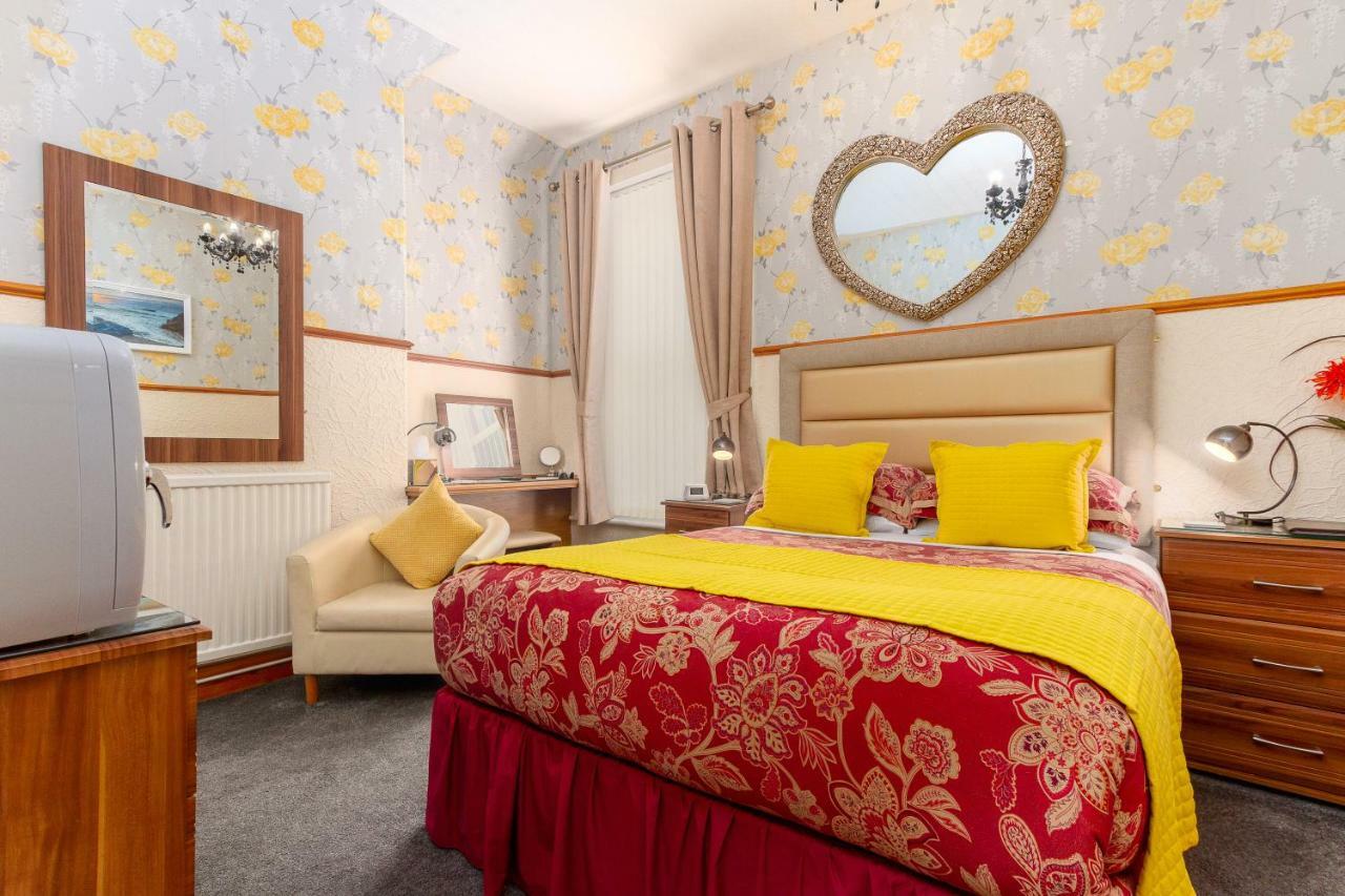 Valentine Lodge Over 21 Adult Couples Only Blackpool Dış mekan fotoğraf