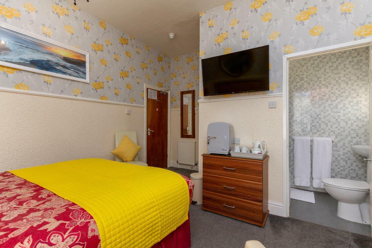 Valentine Lodge Over 21 Adult Couples Only Blackpool Dış mekan fotoğraf