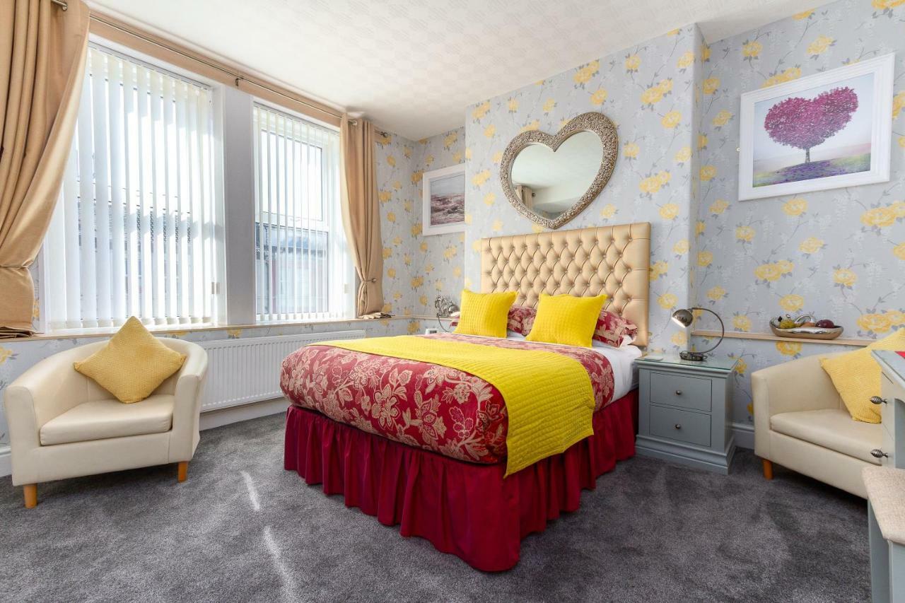 Valentine Lodge Over 21 Adult Couples Only Blackpool Dış mekan fotoğraf