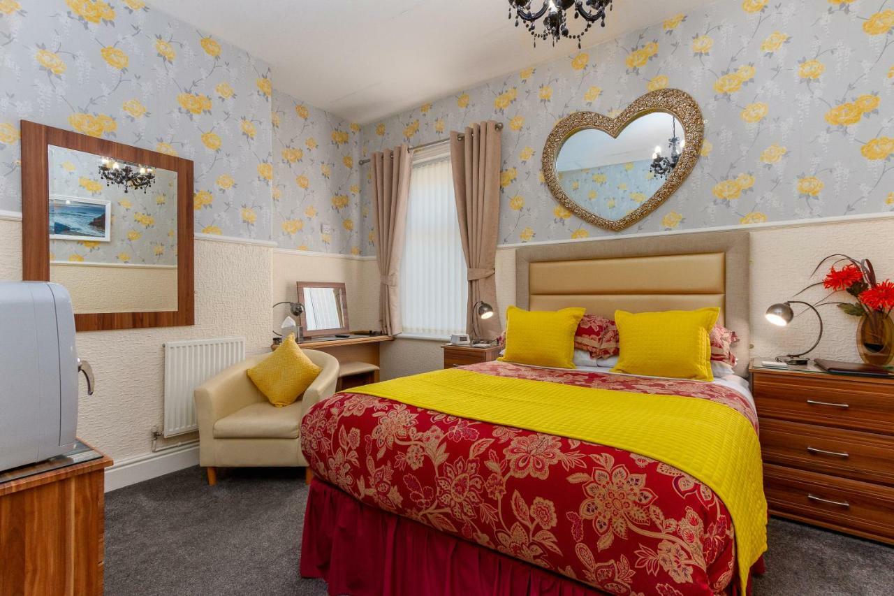 Valentine Lodge Over 21 Adult Couples Only Blackpool Dış mekan fotoğraf