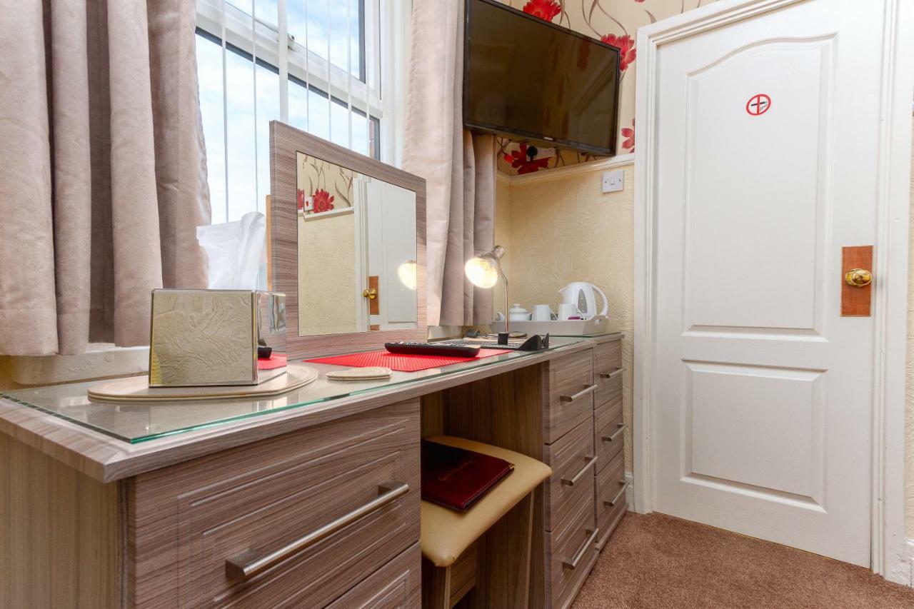 Valentine Lodge Over 21 Adult Couples Only Blackpool Dış mekan fotoğraf